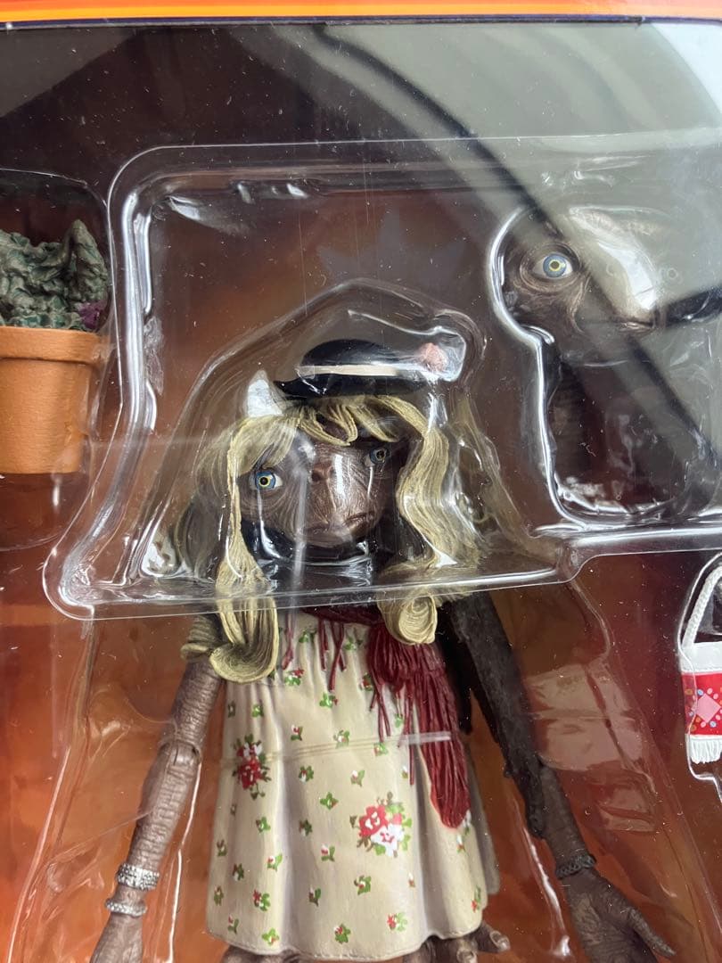 レア　海外購入　ネカ　ULTIMATE DRESS-UP E.T. フィギュア