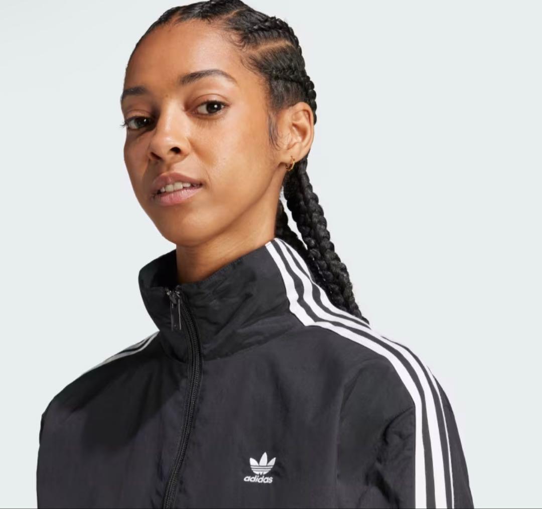 Adidas originals ウーブントラックトップ