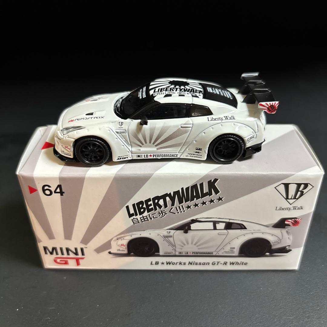 カボチャ様限定　リバティーウォーク　LBWK GT-R R35 1/64 絶版