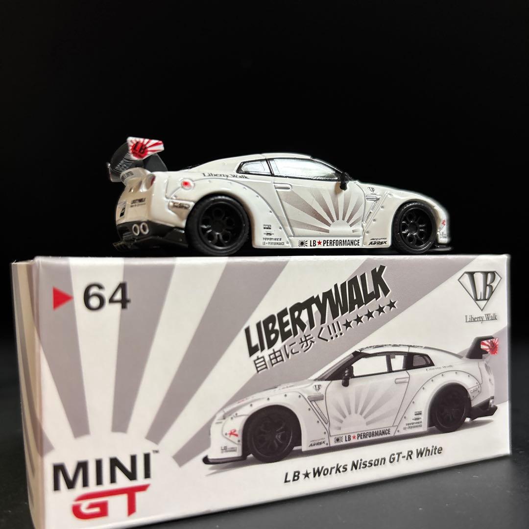 カボチャ様限定　リバティーウォーク　LBWK GT-R R35 1/64 絶版