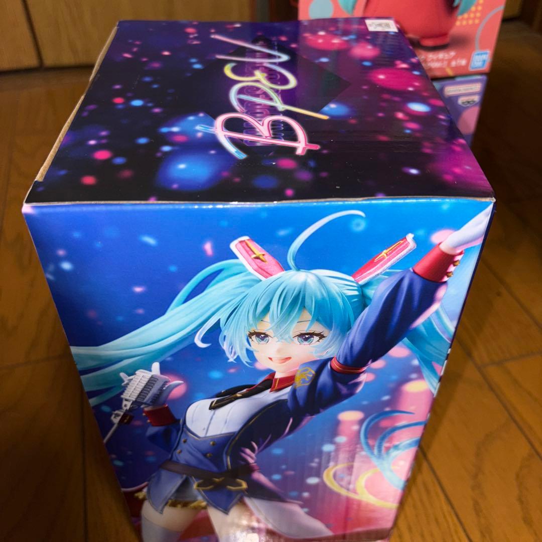 ガンダム45周年 初音ミク、桜ミク
