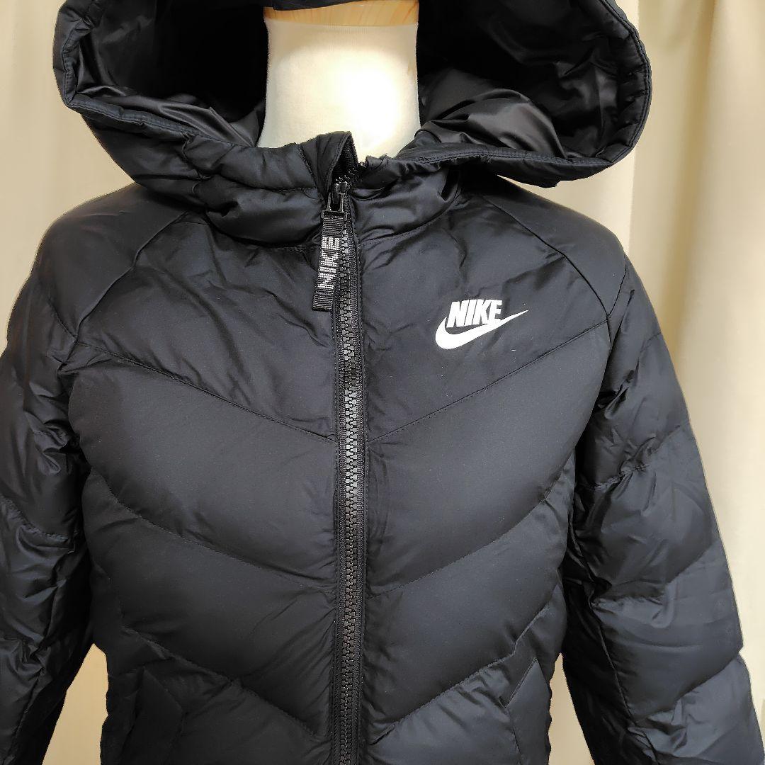 Nike フード付きブラックダウンベンチコート
