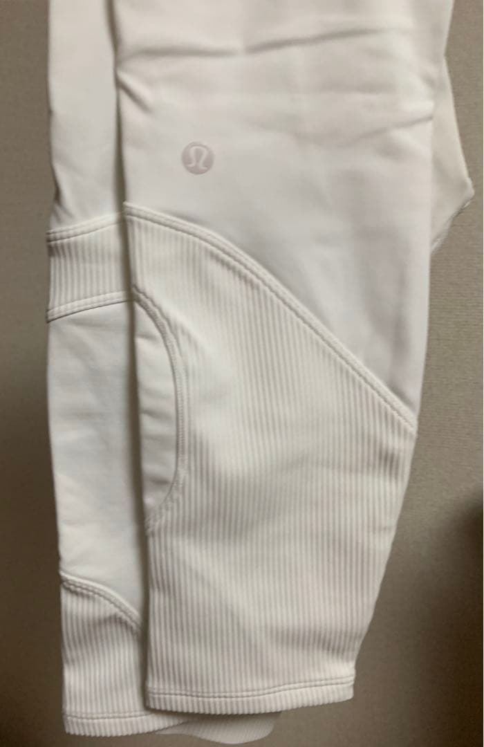 lululemon ルルレモン♡レアなホワイト レギンス ヨガ サイズ2