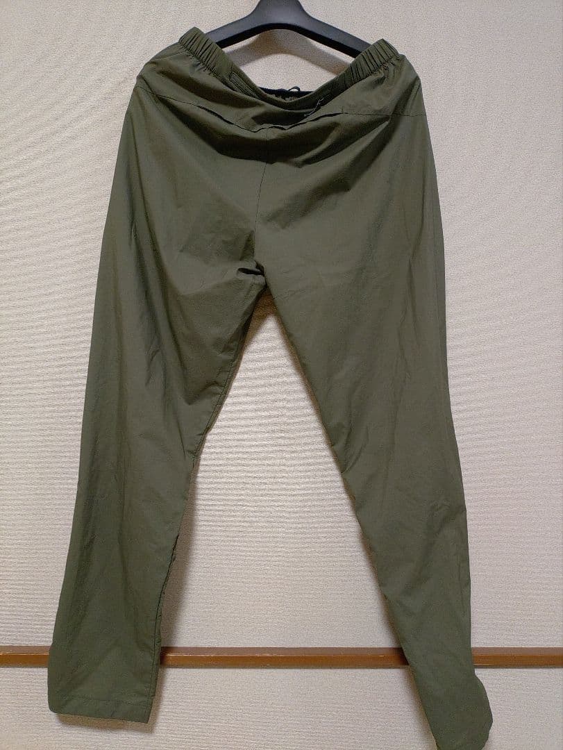 ランニング　ロングパンツ　スワローテイル