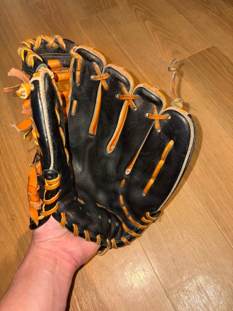 【値段交渉不可】Slugger 軟式グローブ　内野用