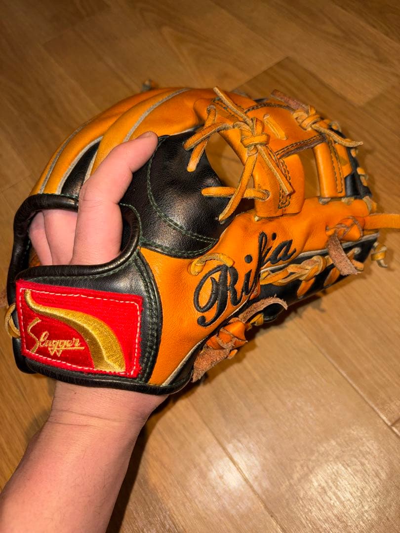 【値段交渉不可】Slugger 軟式グローブ　内野用