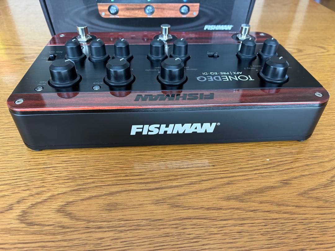 FISHMAN TONEDEQ アコースティックギター用エフェクター/プリアンプ