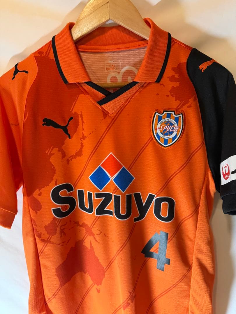 正規品PUMA清水エスパルス「4」カルフィン・ヨン・ア・ピン 半袖Mユニフォーム