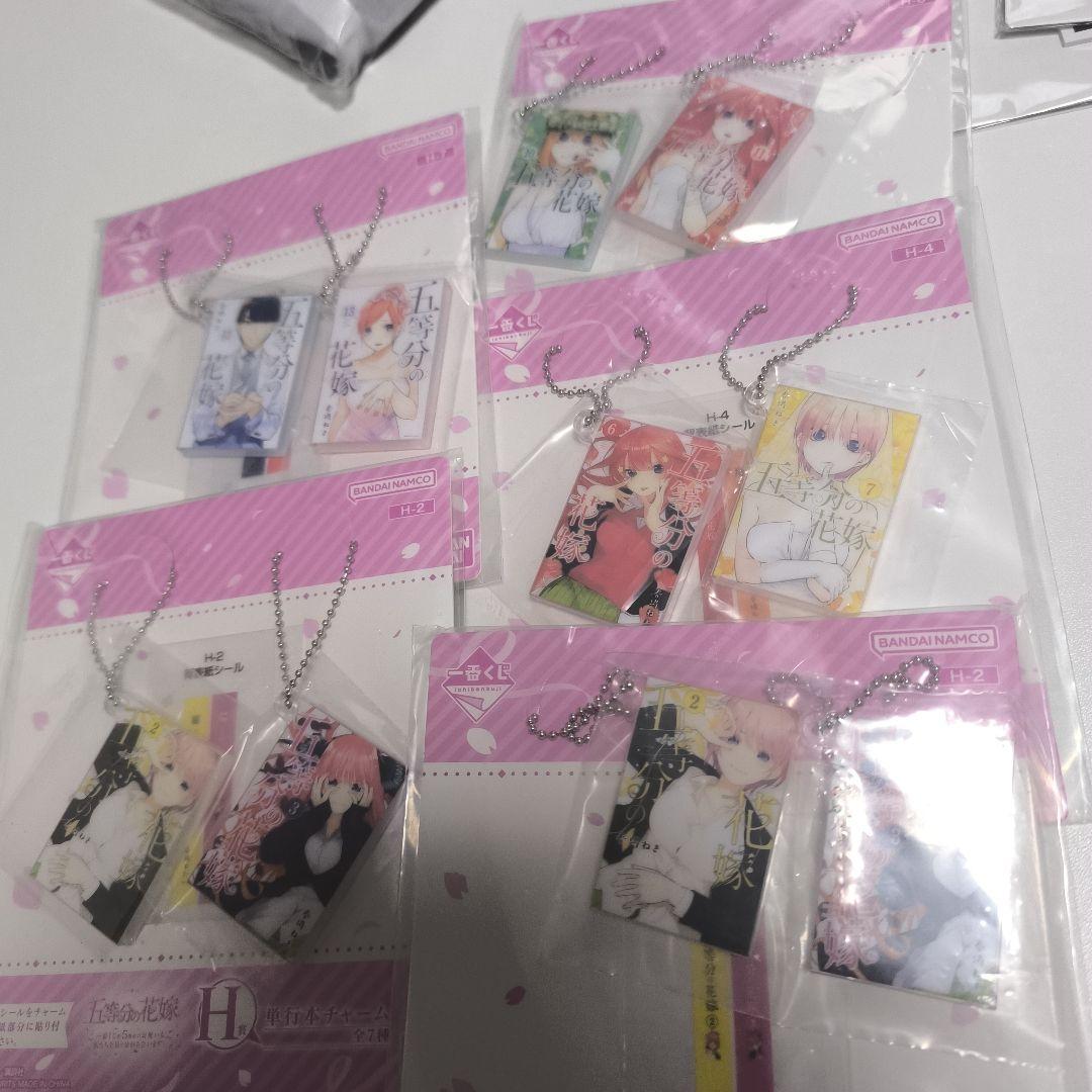 五等分の花嫁　一番くじ　缶バッジ　Tシャツ　まとめ売り
