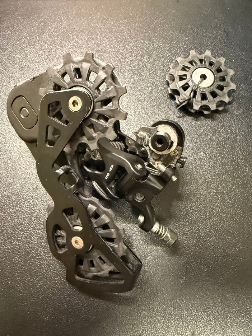 カンパニョーロ CAMPAGNOLO エカル EKAR リアディレーラー 13速