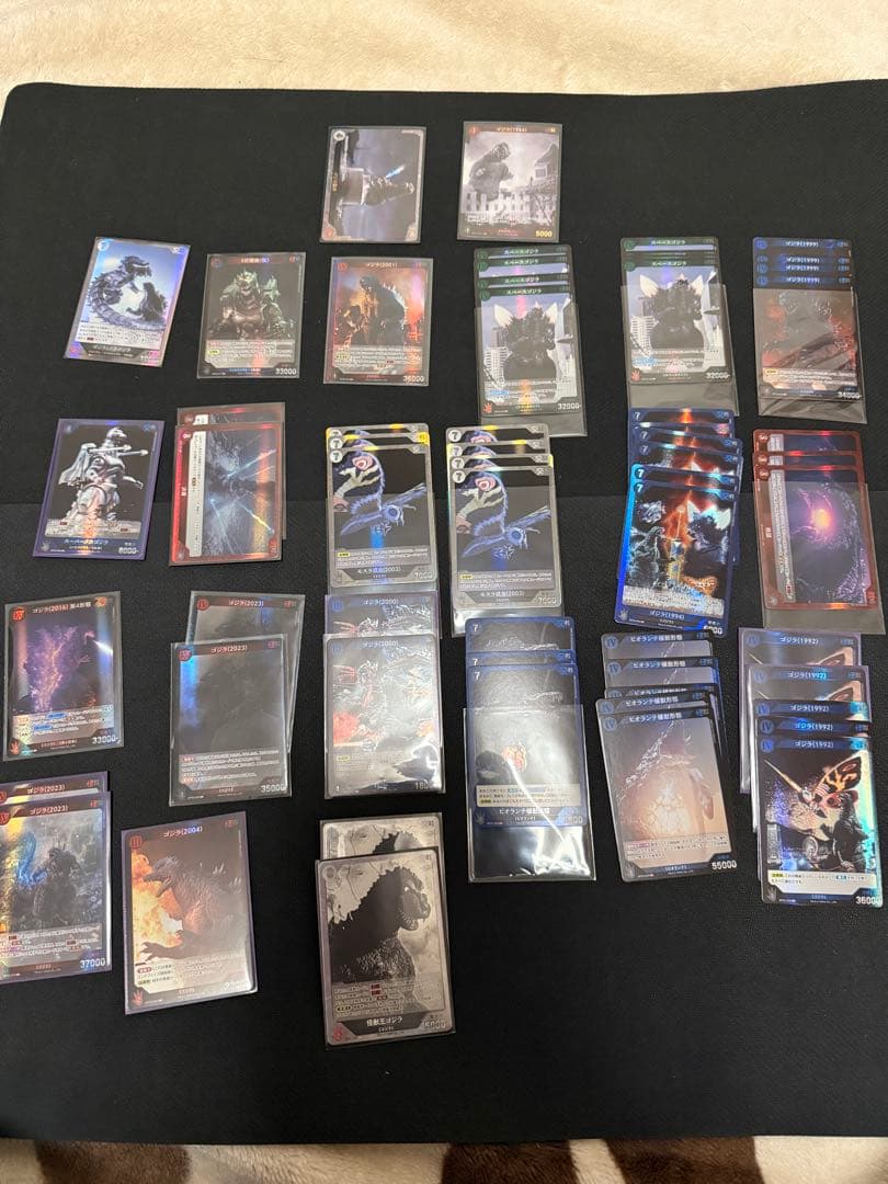 ゴジラカードゲーム　引退品　スリーブ付きデッキ2セット　SP、SR込み