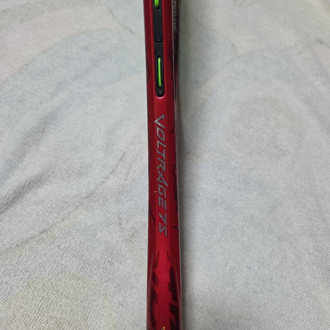 VOLTRAGE 7S 紅テニスラケット レッド