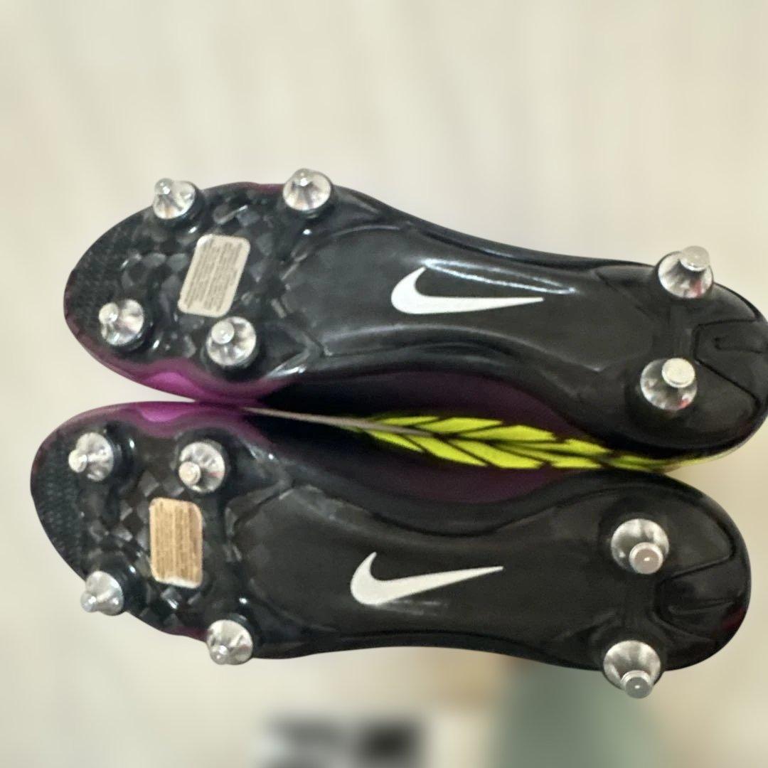 ナイキ　サッカースパイク　マーキュリアルスーパーフライ