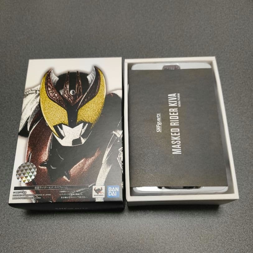 S.H.Figuarts【真骨彫製法】仮面ライダーキバ
