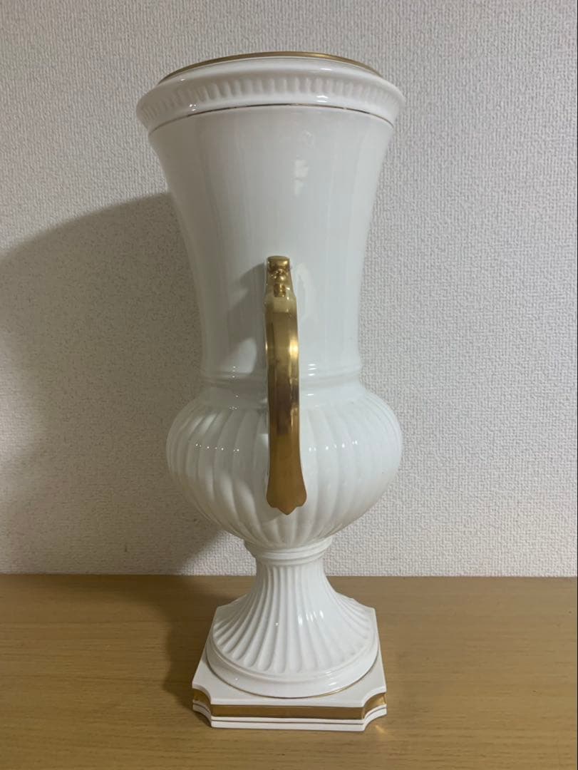 NARUMI ナルミ ボーンチャイナ　ロマネスク　白磁花瓶　未使用　鳴海製陶