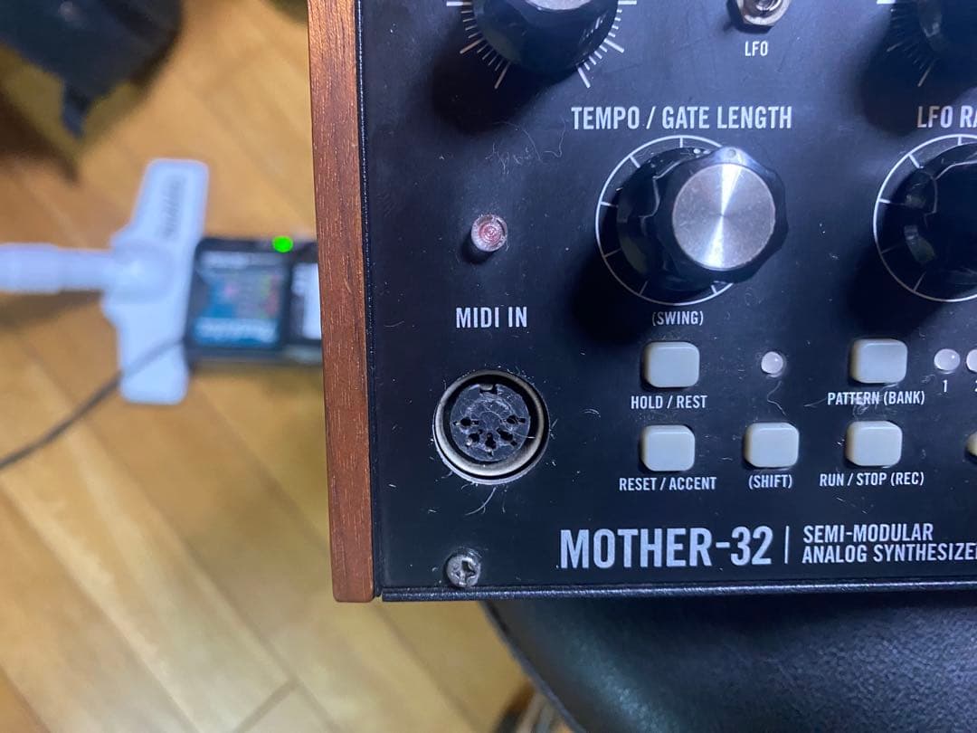 Moog MOTHER-32 セミモジュラーアナログシンセサイザー