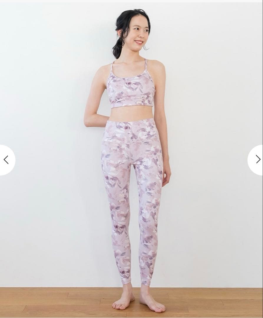 SUKALA プルオーバー付き　花柄ブラトップ　レギンスセット　lava