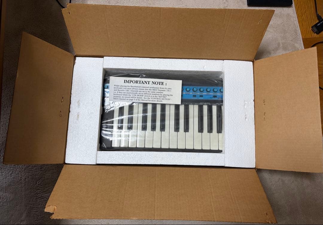 アナログシンセサイザー ノベーション Bass Station 動作確認済