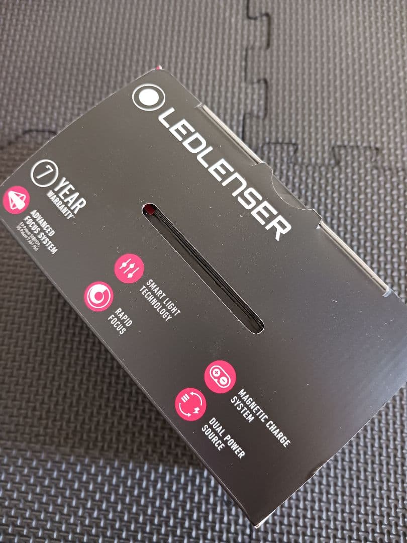 LEDLENSER 　ヘッドライト　MH 4　BLACK　502151