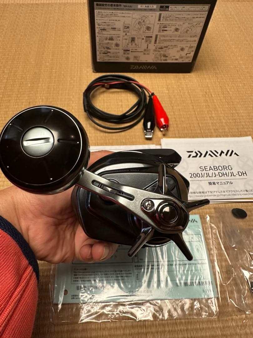 【新品未使用】ダイワ シーボーグ200J 電動リール PE付