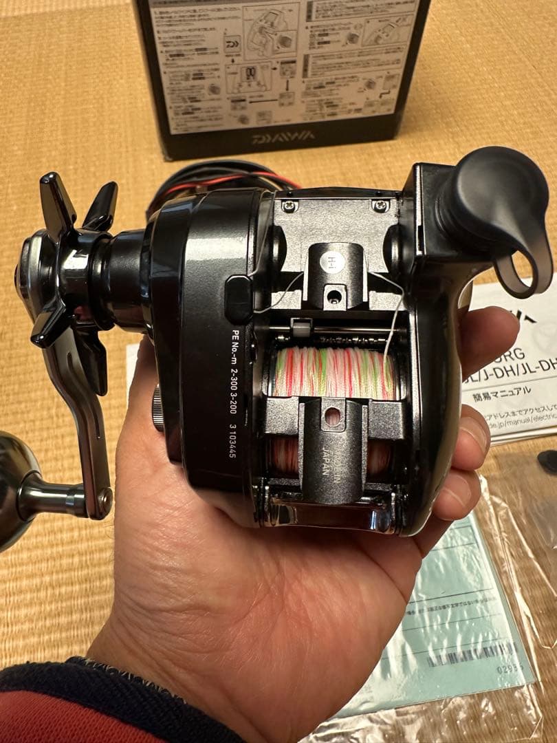 【新品未使用】ダイワ シーボーグ200J 電動リール PE付