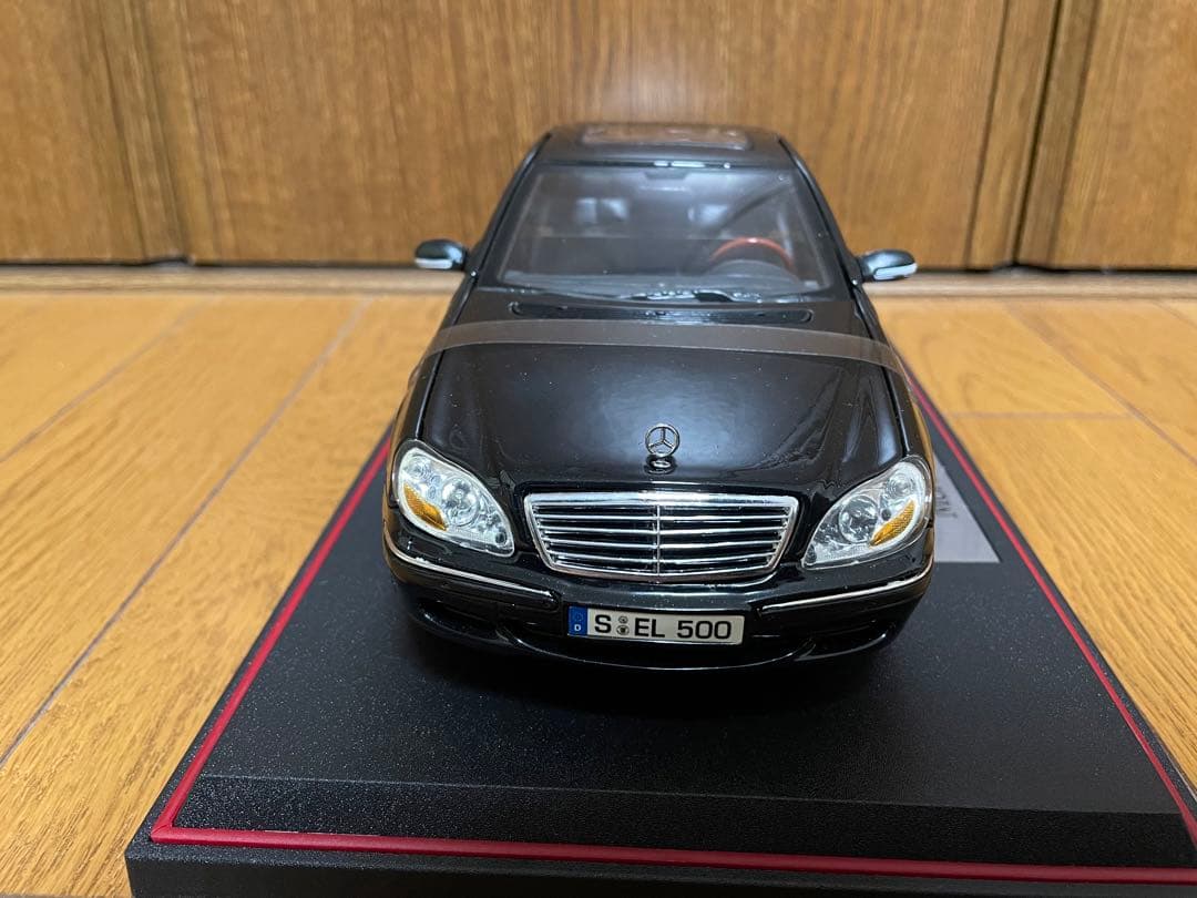 ミニカー　メルセデス・ベンツ　特注　Sクラス　W220 1/18