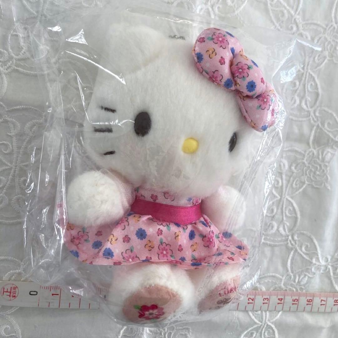 【 新品・未使用 】　希少　ハローキティ　LUPICIA　マスコット　チャーム