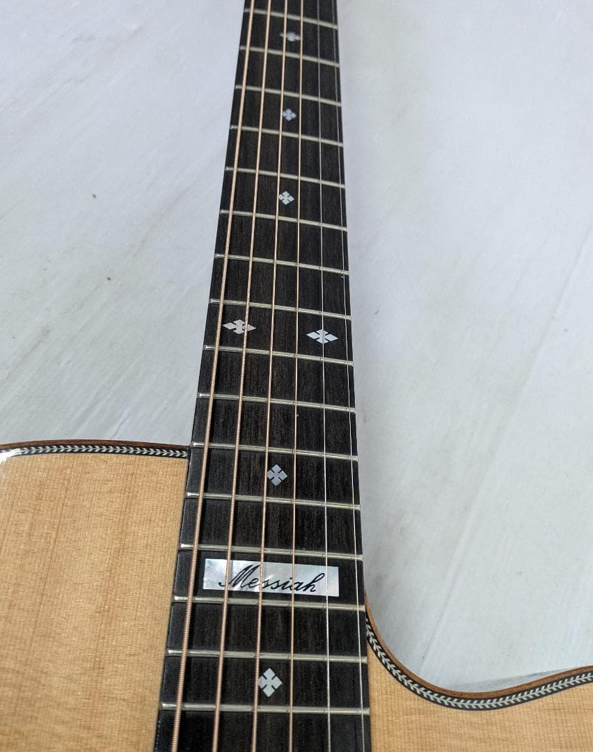 Maton メイトン エレアコギター EM100C-808 Messiah