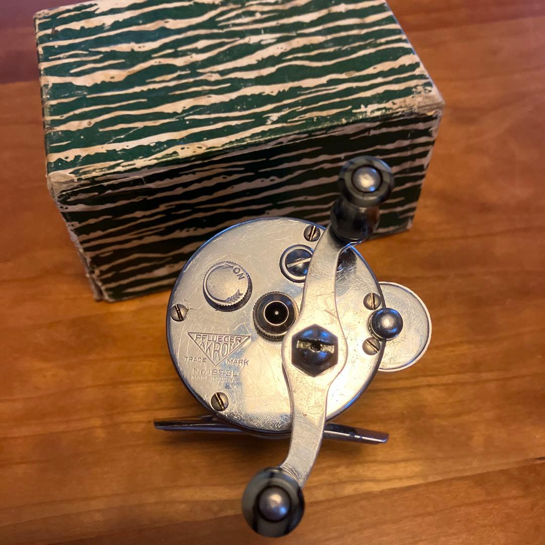 PFLUEGER AKRON 1893 ダイレクトリール トップウォーター