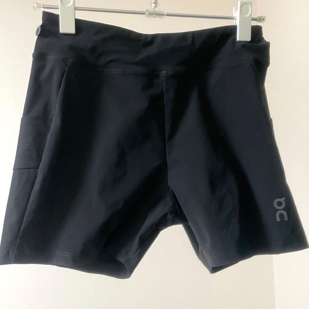 On Hybrid Shorts Lumos　Black サイズS