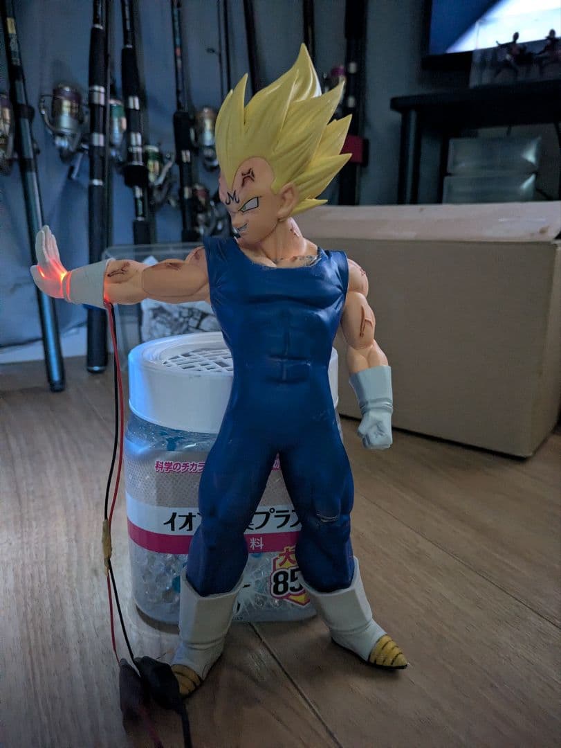 ドラゴンボール魔人ベジータ LED点灯のみ 光る