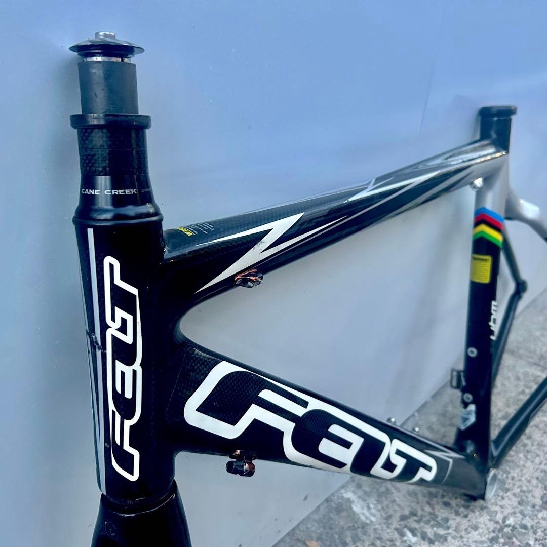 【定価57万5,000円カーボンフレーム】FELT Z15★重量1.70kg
