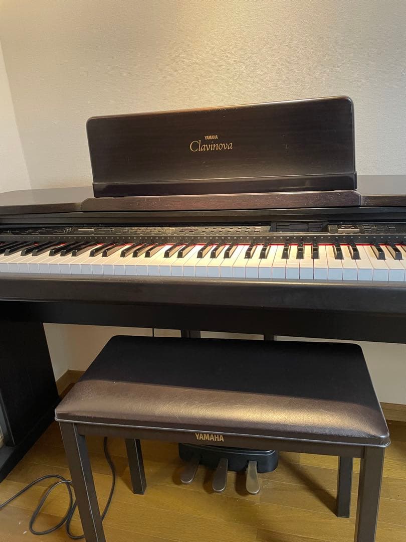 Yamaha Clavinova 88鍵 黒色る