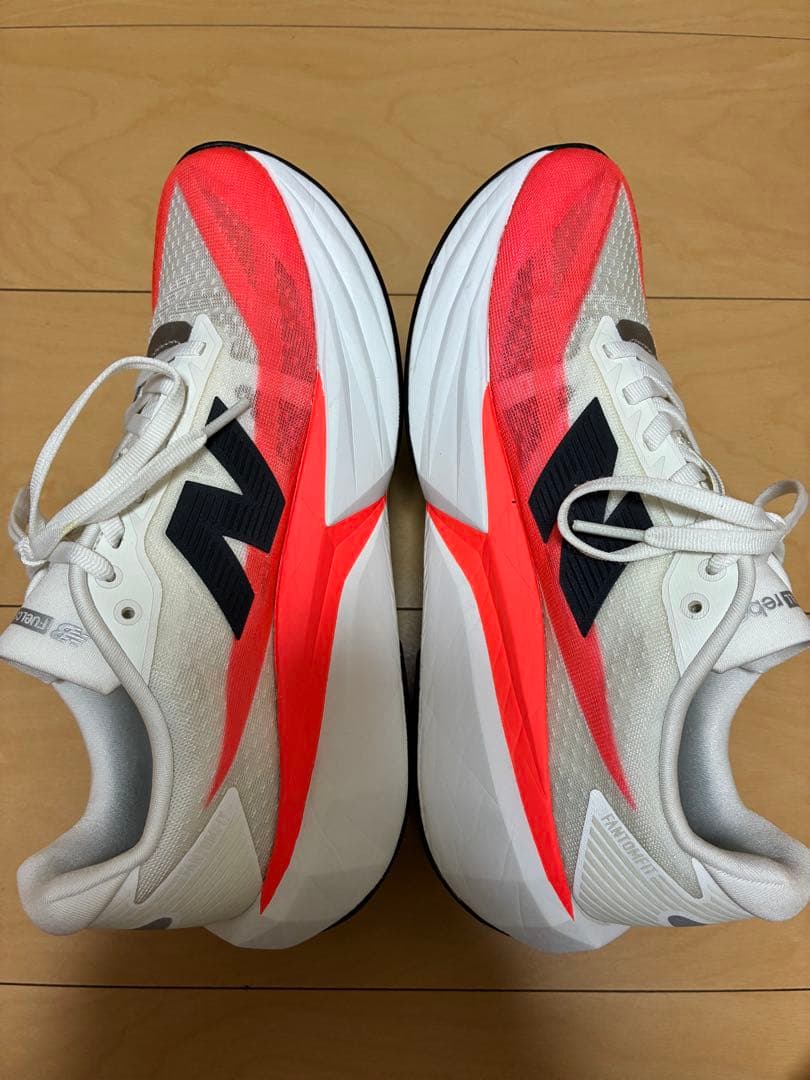 スパイク・シューズ New Balance / FuelCell Rebel v5