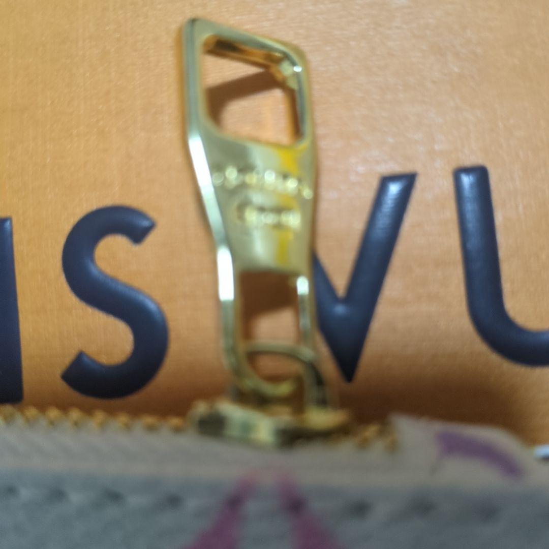 Louis Vuitton マルチカラーポーチ