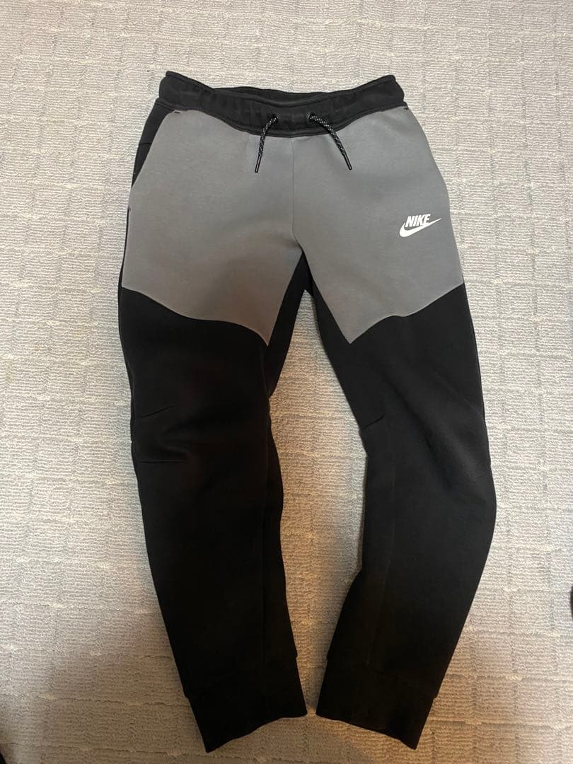 Nike テックフリースキッズサイズ　セットアップ　海外限定