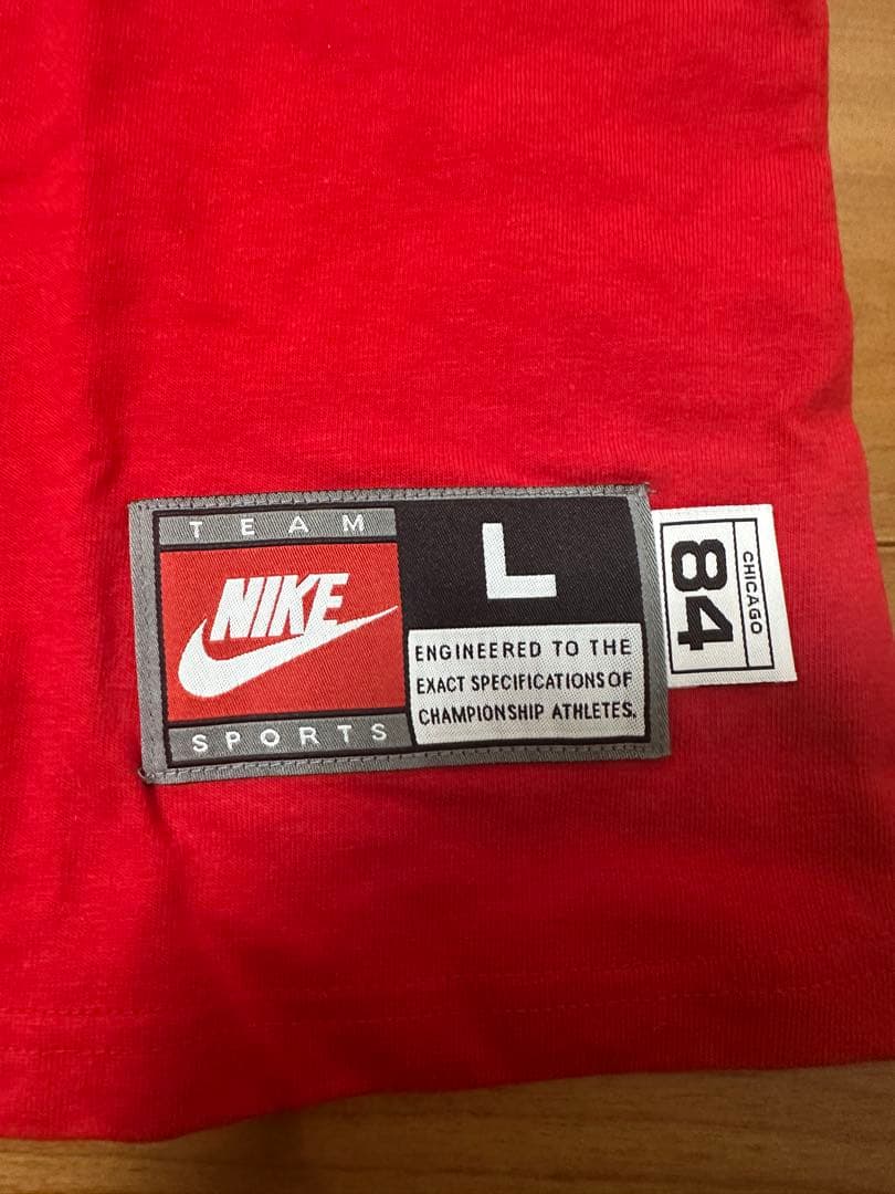 【新品・未使用】NIKE シカゴブルズ Tシャツ 1984デザイン NBA公認