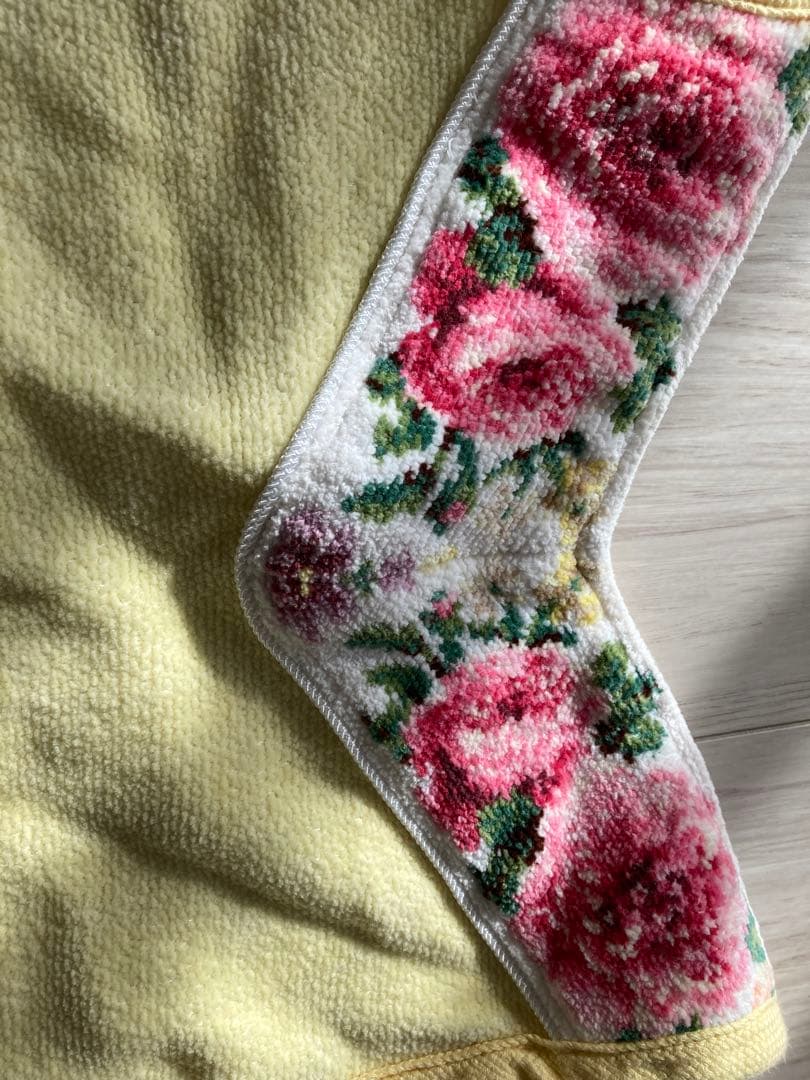 【まどりん】FELLER 花柄刺繍 エプロン