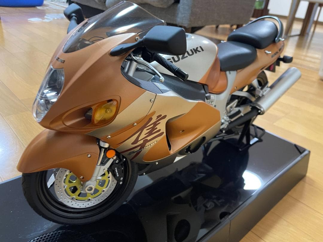 ディアゴスティーニ 隼 DeAgostiniハヤブサGSX1300R