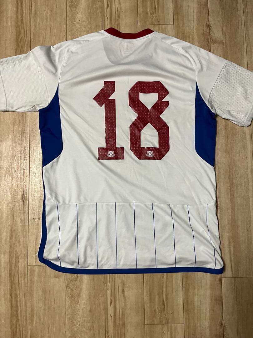 支給品　横浜FマリノスAdidas Nissan サッカーシャツ 18番