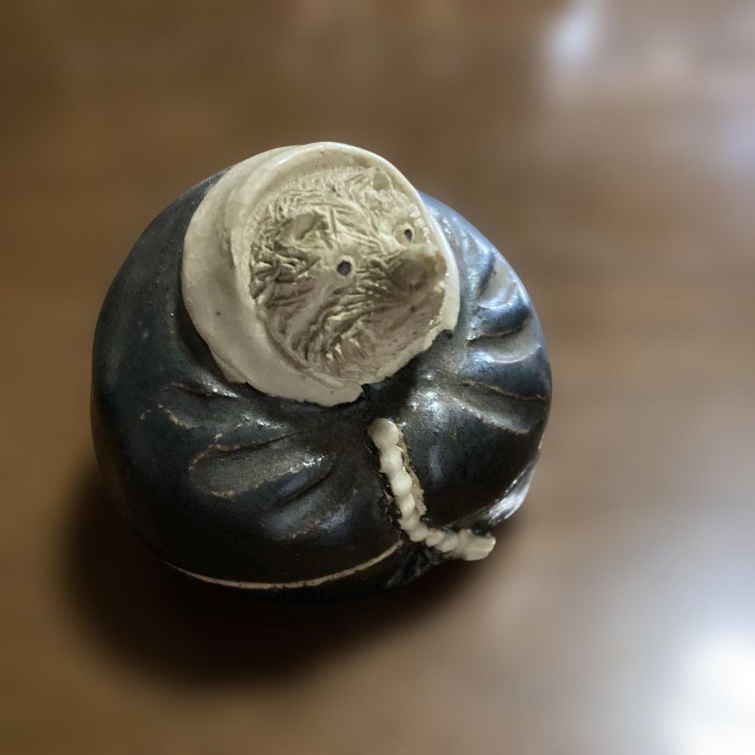 『狸彫型の香合　供箱』