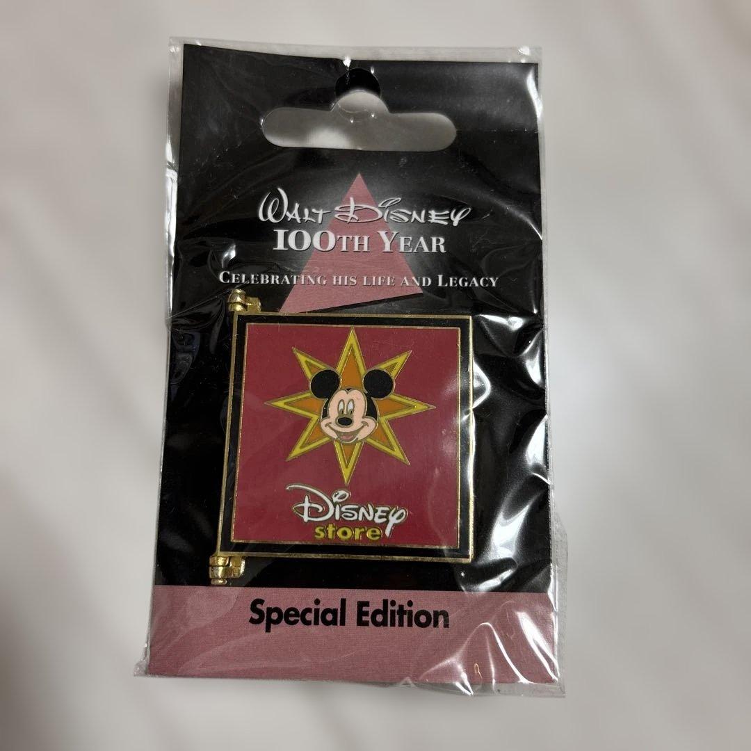 ディズニー 100周年 ピンバッジ　8個セット
