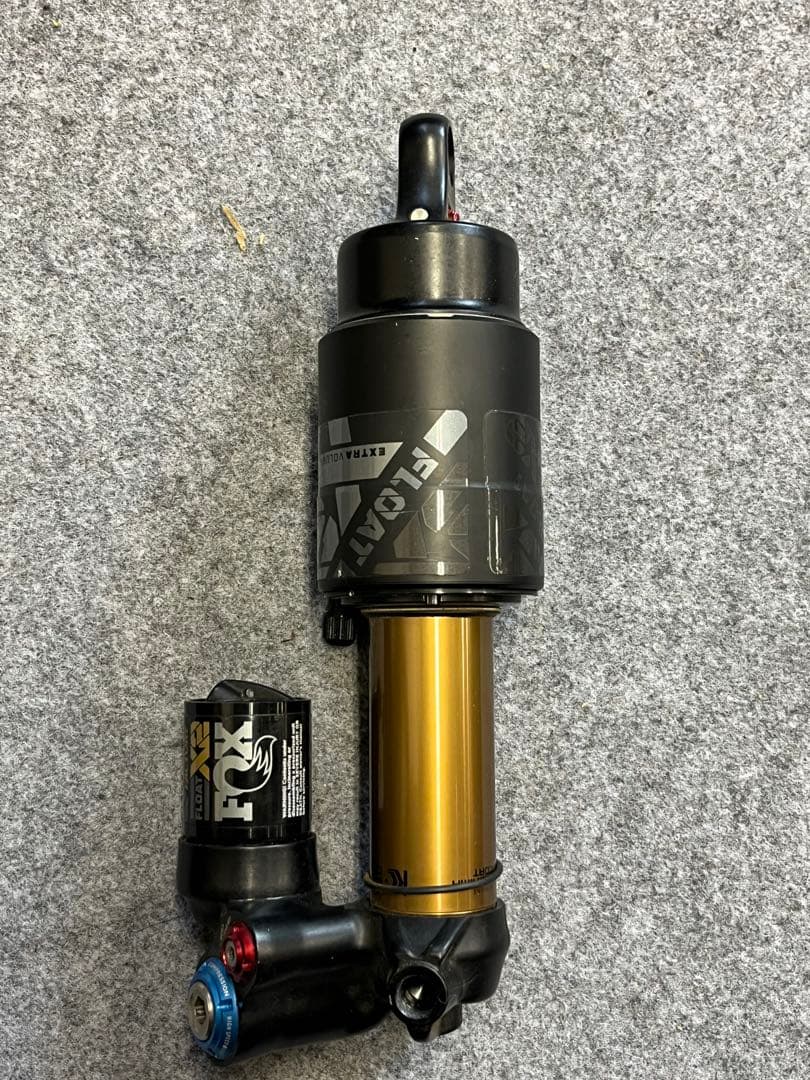FOX FACTORY FLOAT X2 リアサスペンション
