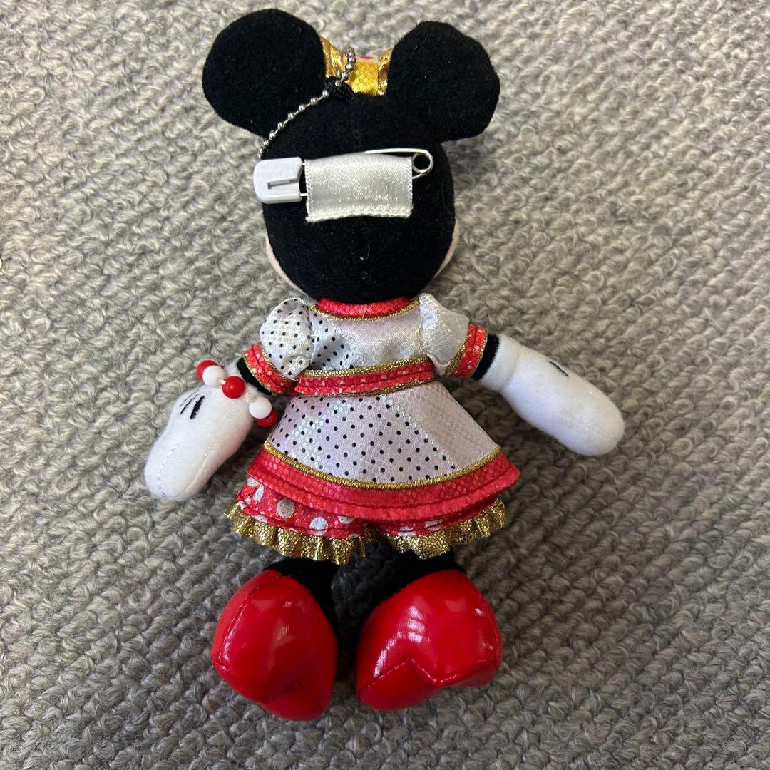 ディズニー　ミニーマウス ぬいぐるみ 4体セット