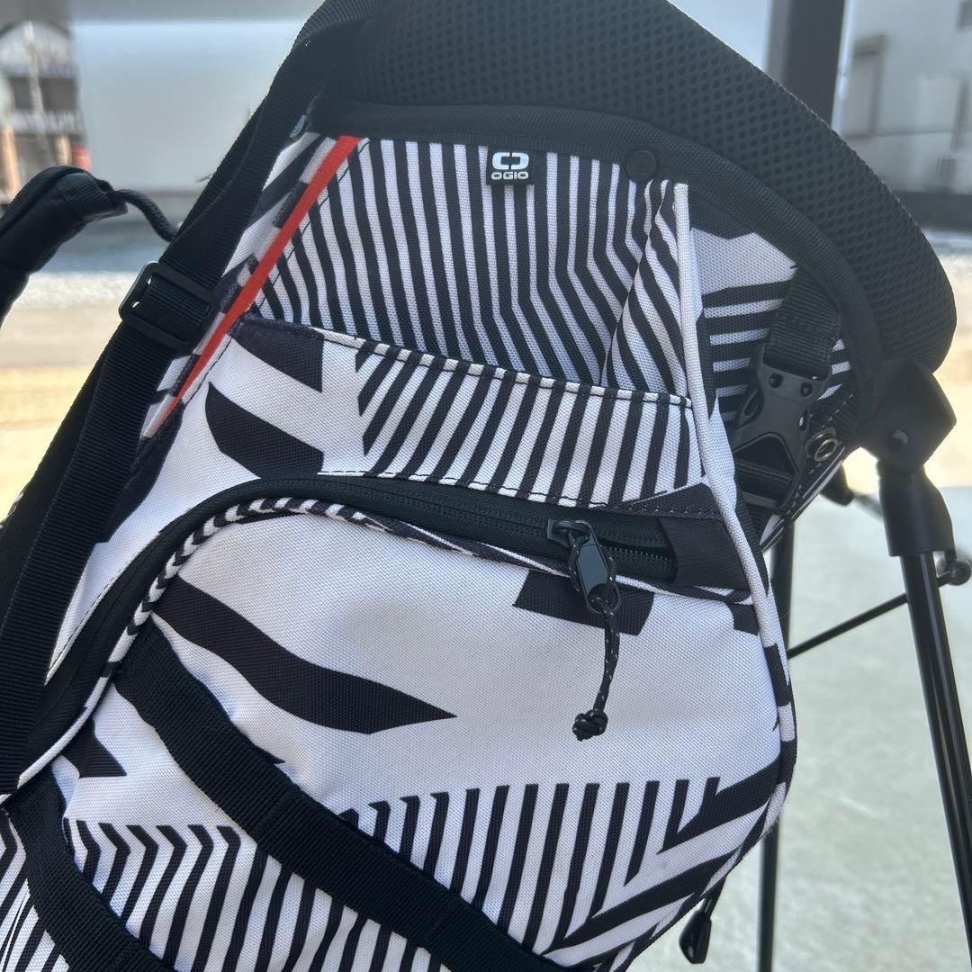 【激安特価】オジオ　ogio スタンド式キャディバッグ　超軽量ゼブラ柄