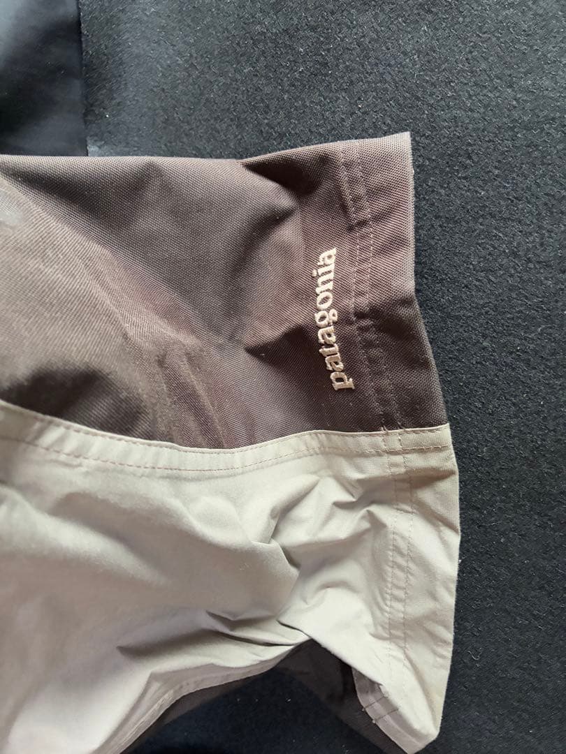 patagonia グレー スキーウェア サスペンダー付き