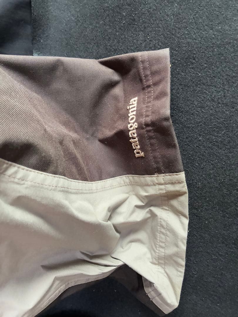 patagonia グレー スキーウェア サスペンダー付き