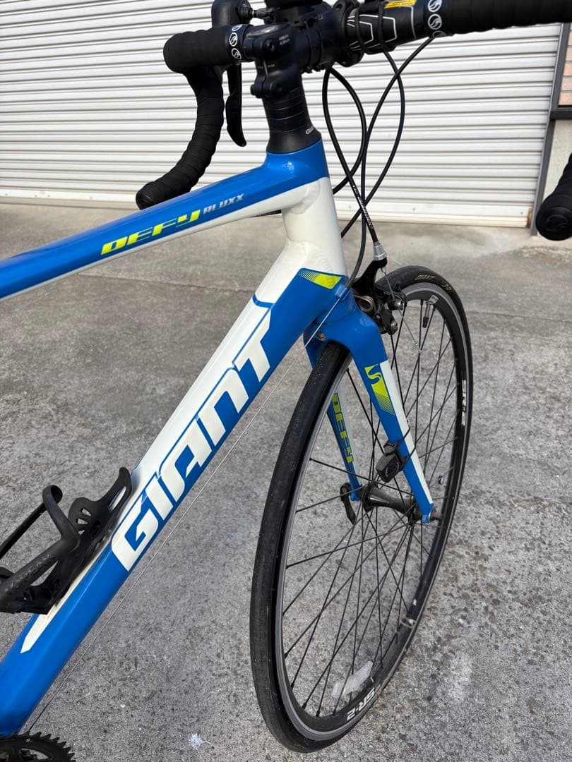 【美品】GIANT DEFY3 2015年モデル　ロードバイク　自転車
