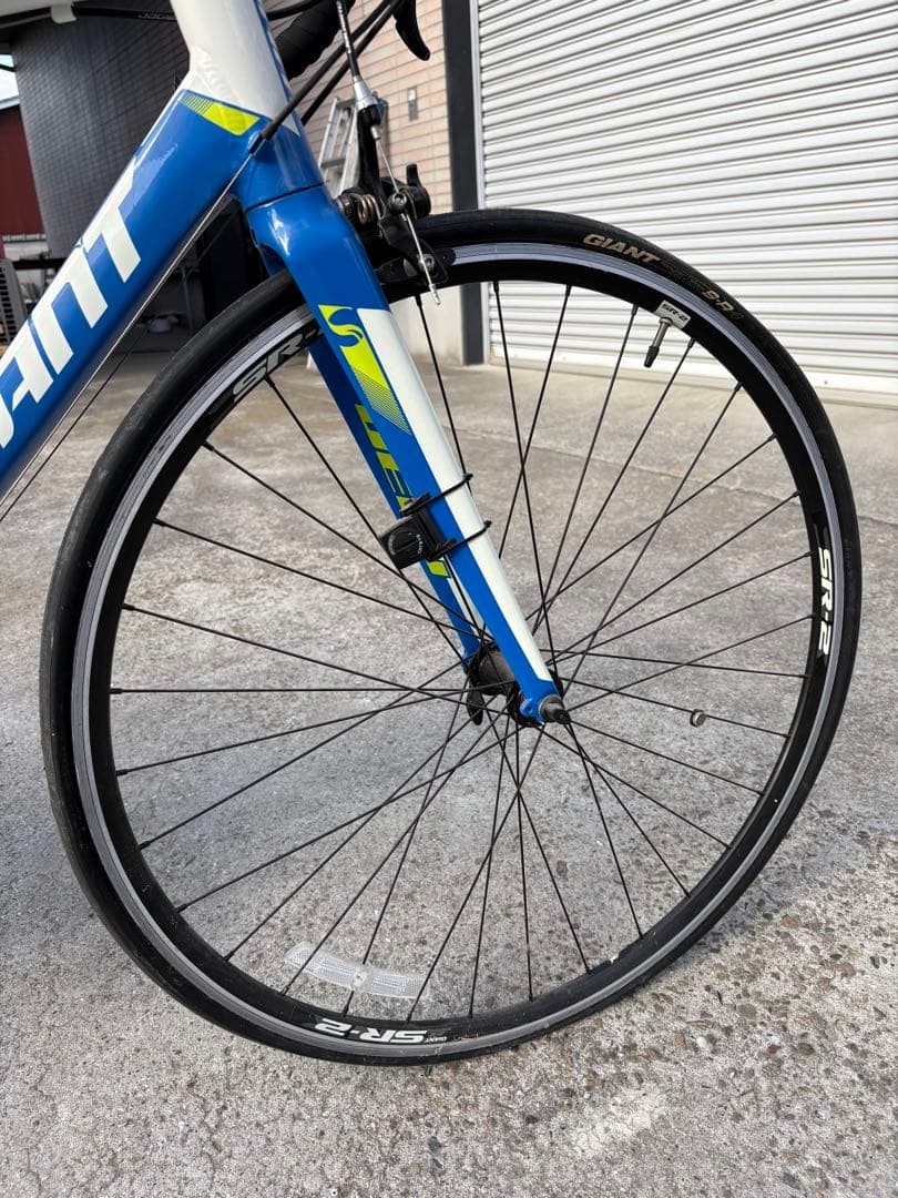 【美品】GIANT DEFY3 2015年モデル　ロードバイク　自転車