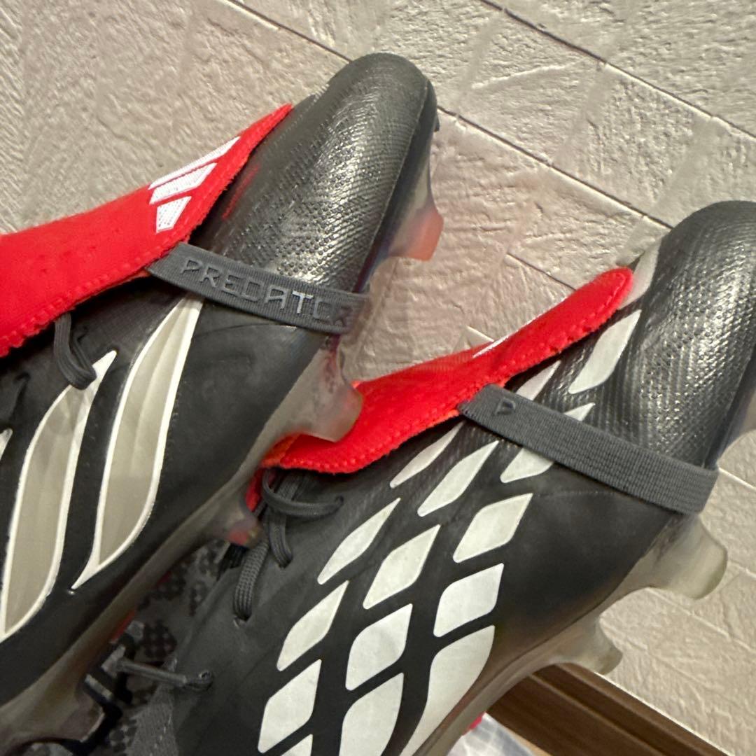 adidas Predator サッカーシューズ